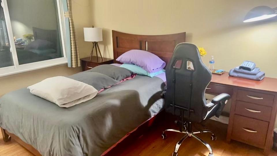 B2 A Private Room In Naperville Downtown With Desk And Wi-Fi Near Everything Luaran gambar